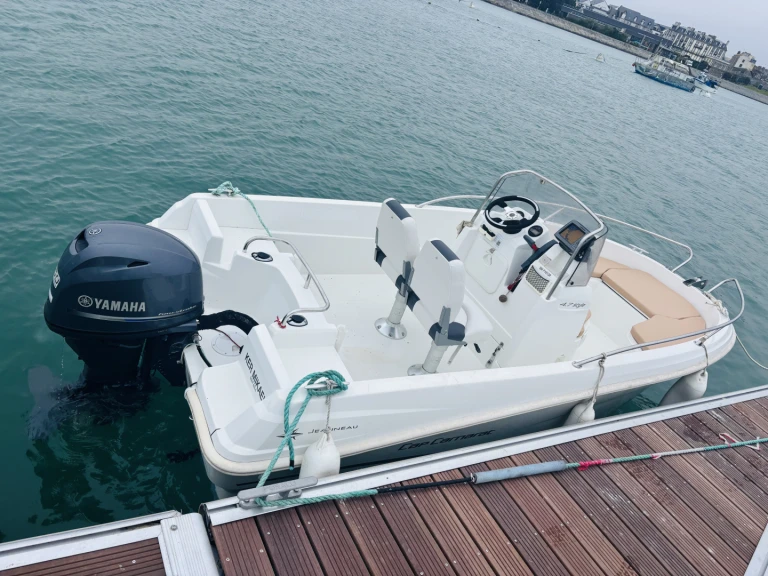 Bootverhuur Saint-Malo goedkoop Cap Camarat 4.7 Style