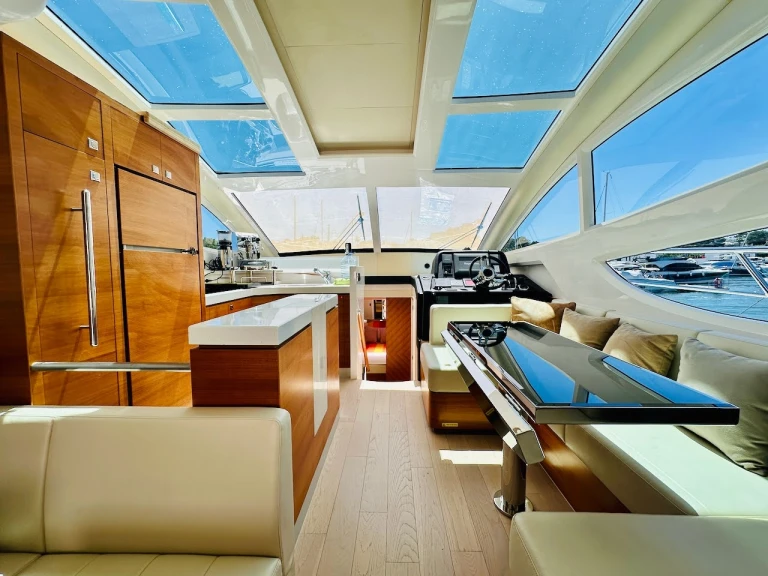 Verhuur Motorboot Horizon met vaarbewijs