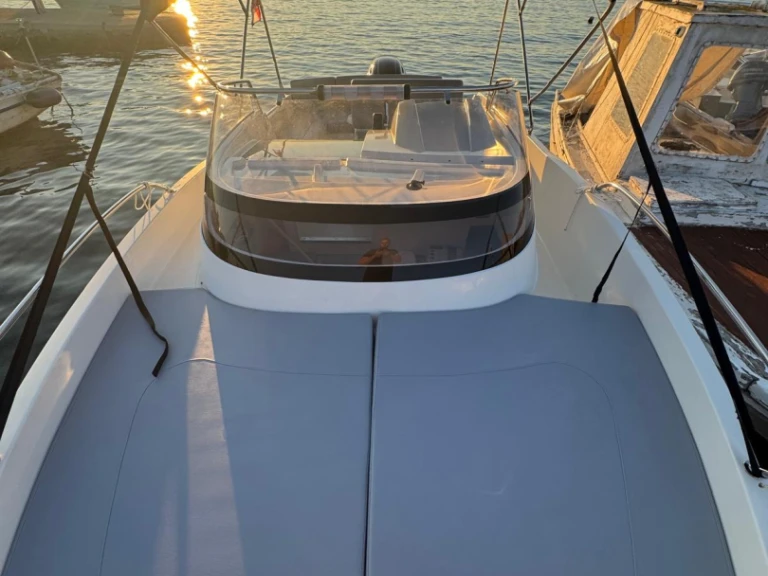 Verhuur Motorboot in Muline - AM Yacht Prince 625 Sundeck