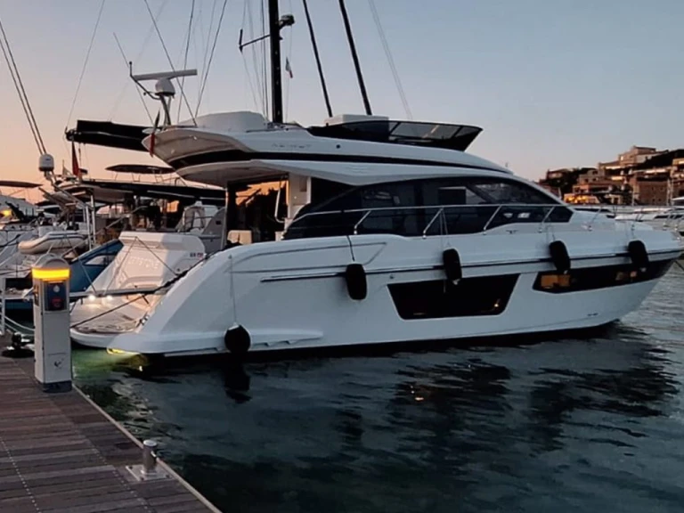 Azimut Azimut 53 Fly te huur van particulier of professional in Porto Villa San Giovanni