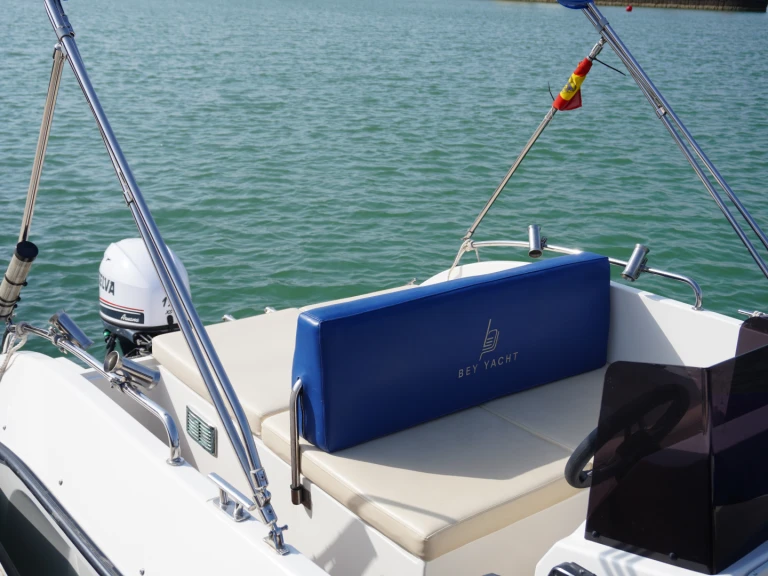 Verhuur Motorboot in El Puerto de Santa María - Bey Yacht Bey 18