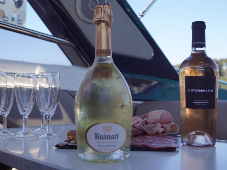 Bootverhuur Cannes goedkoop Tomahawk 37