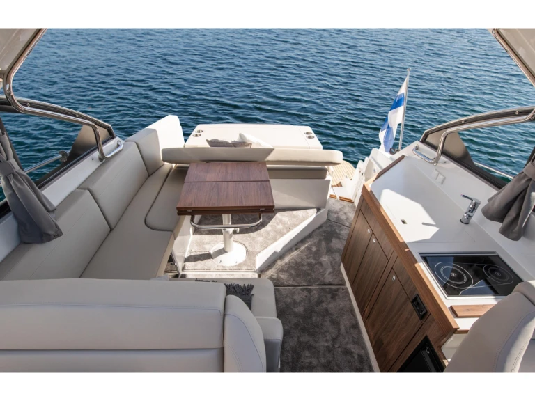 Huur Motorboot met of zonder schipper Grandezza in Trogir