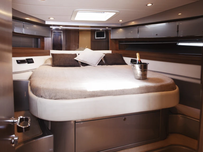 Riva RIVALE 52 te huur van particulier of professional in Marina Botafoch