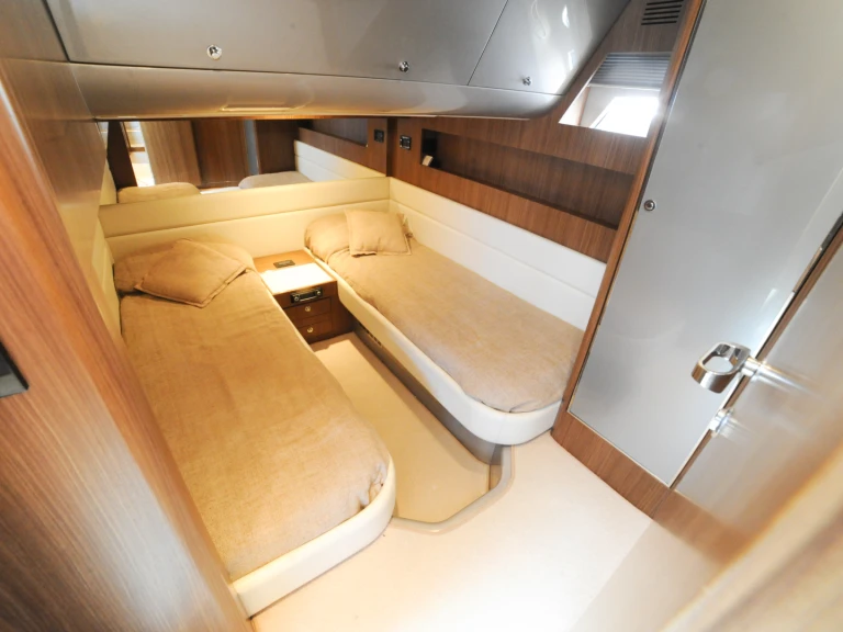 Jachthuur in Marina Botafoch - Riva RIVALE 52 via SamBoat