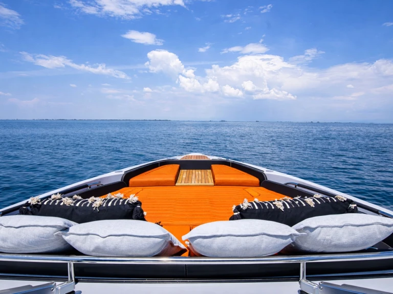 Bootverhuur Cranchi A 46 Luxury in Portisco via SamBoat