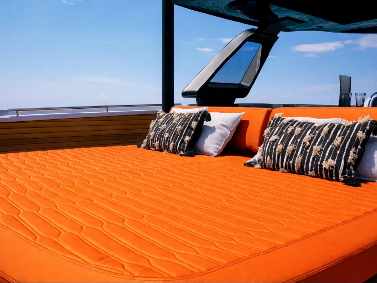 Verhuur Motorboot Cranchi met vaarbewijs