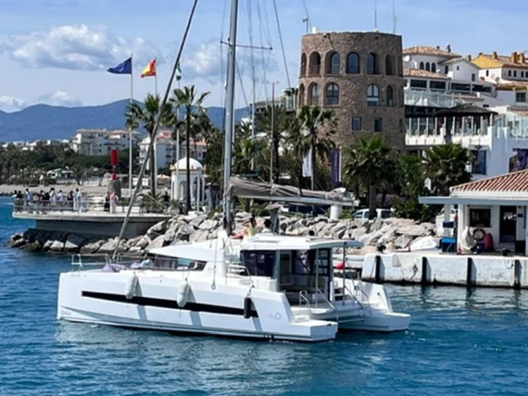 Verhuur Catamaran in Puerto Banús - Bali Bali 4.0