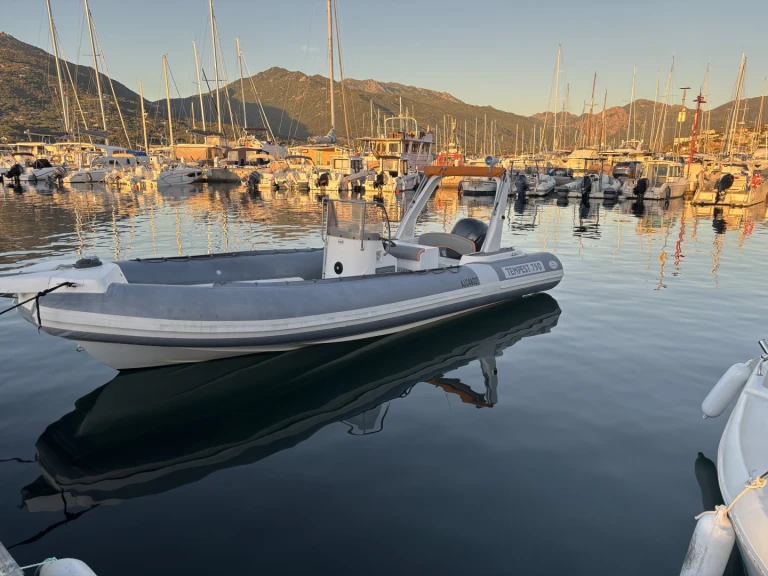 Capelli Tempest 750 te huur van particulier of professional in Bonifacio