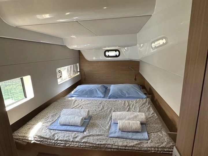 Huur een Bali Bali Catsmart (6 cab.) in Tivat