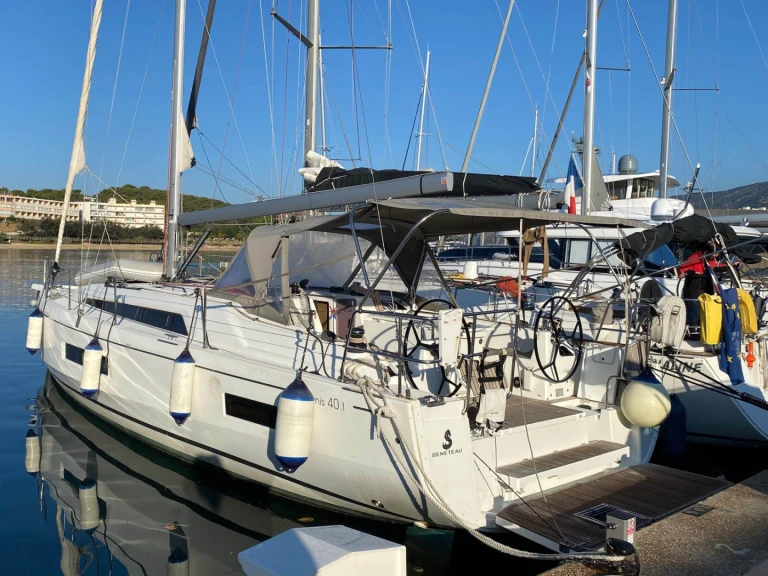 Bootverhuur Bénéteau Oceanis 40.1 in Bormes-les-Mimosas via SamBoat