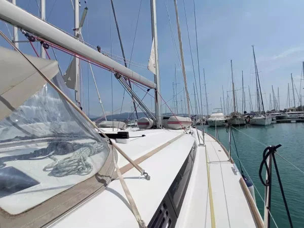 Huur een Jeanneau Sun Odyssey 439 (4 cab.) in Lefkáda