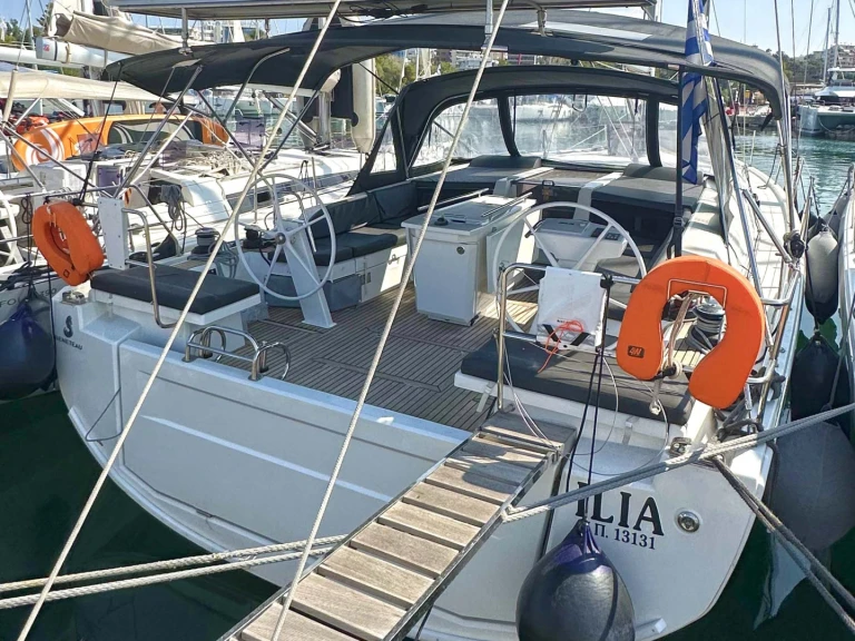 Bootverhuur Bénéteau Oceanis 46.1 in Álimos via SamBoat