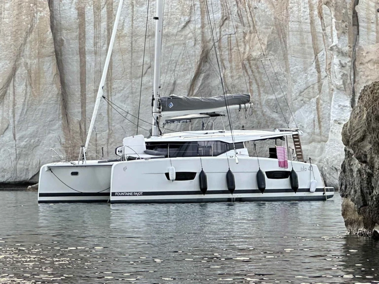 Fountaine Pajot Isla 40 (5 cab.) te huur van particulier of professional in Paros (Eiland)