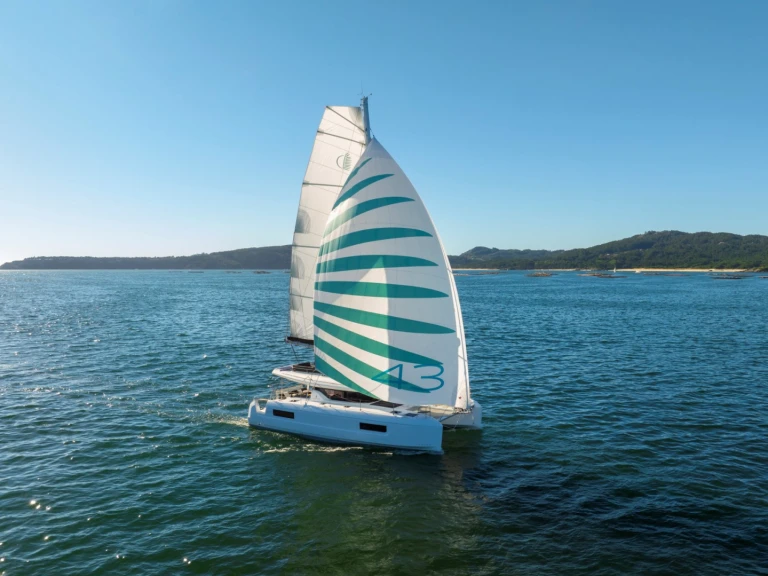 Verhuur Catamaran Lagoon met vaarbewijs