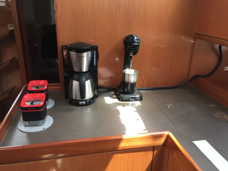 Huur Zeilboot met of zonder schipper Bavaria in Skiathos