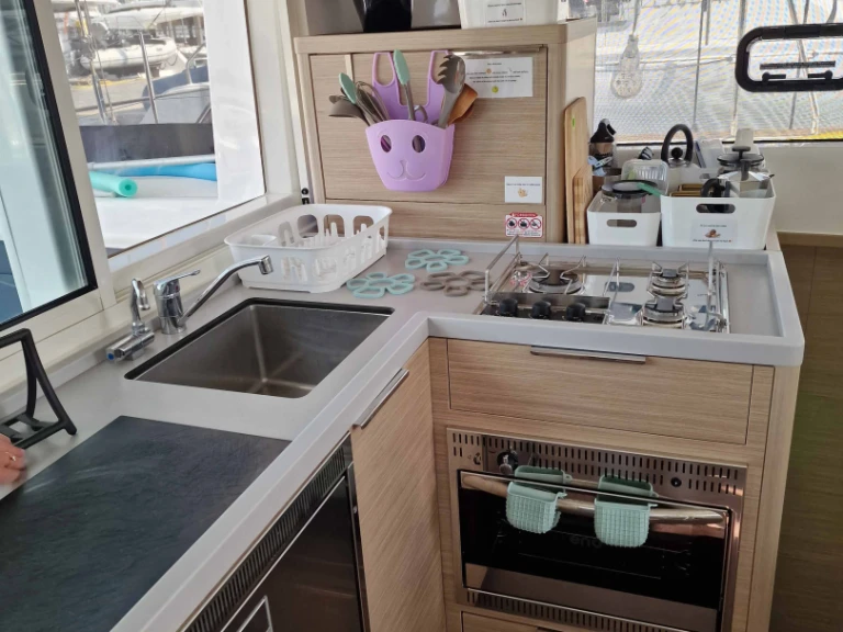 Verhuur Catamaran in Álimos - Lagoon Lagoon 40