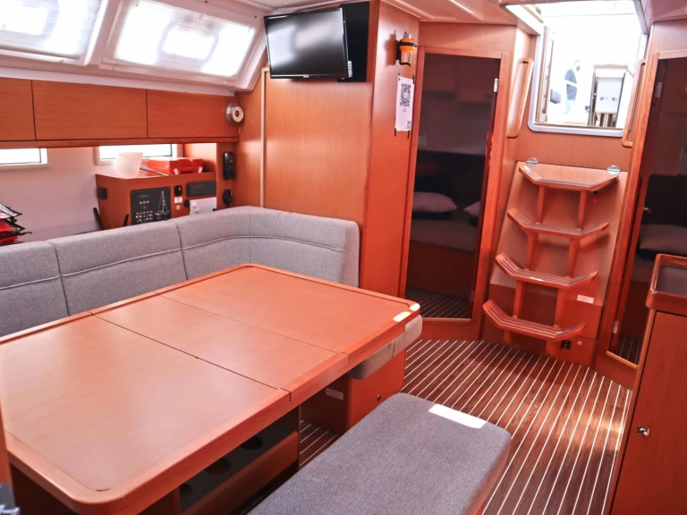 Verhuur Zeilboot Bavaria met vaarbewijs