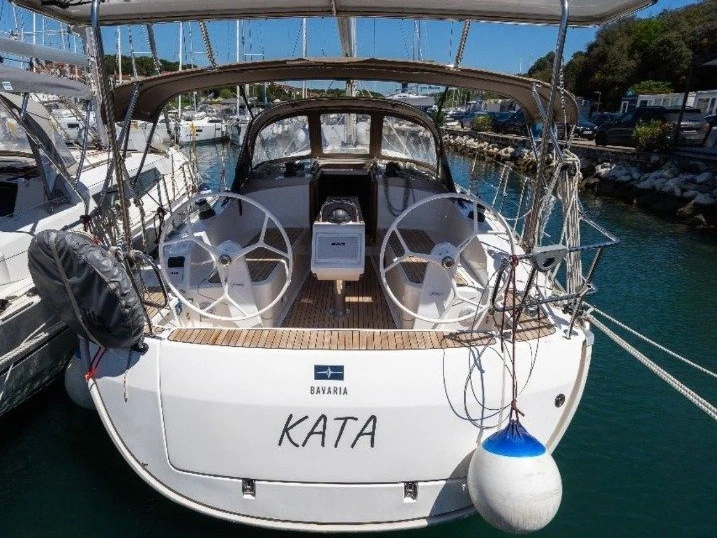 Huur Zeilboot met of zonder schipper Bavaria in Pula