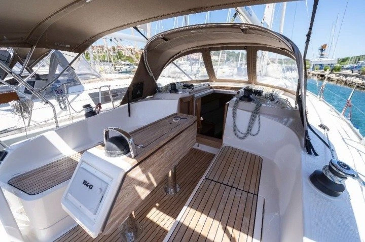 Verhuur Zeilboot Bavaria met vaarbewijs
