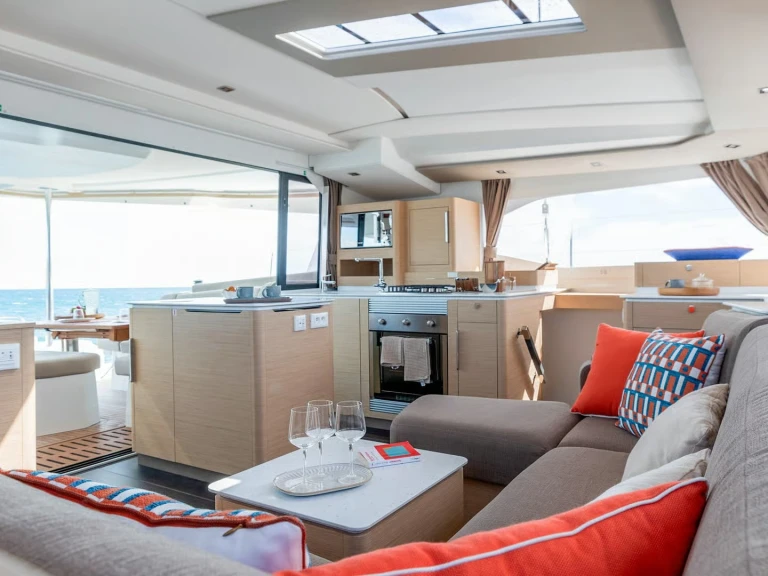 Jachthuur in Néa Péramos - Fountaine Pajot FP 44 Quatuor (6cab.) via SamBoat