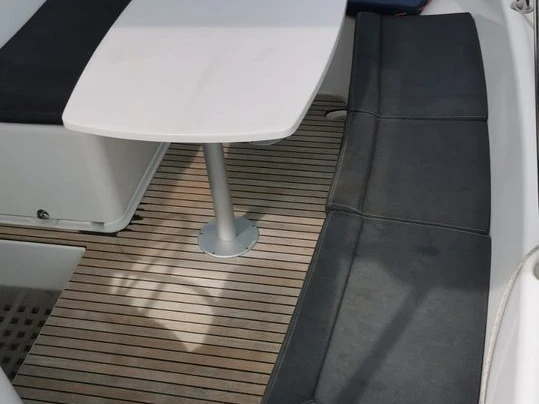 Bootverhuur Propriano goedkoop Lagoon 380