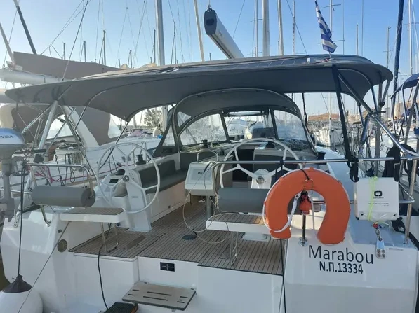 Bootverhuur Lefkáda goedkoop Bavaria C42 (3 cab.)