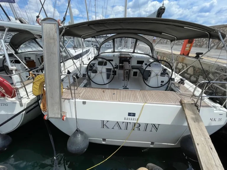 Verhuur Zeilboot in Álimos - Bavaria Bavaria C45 Holiday