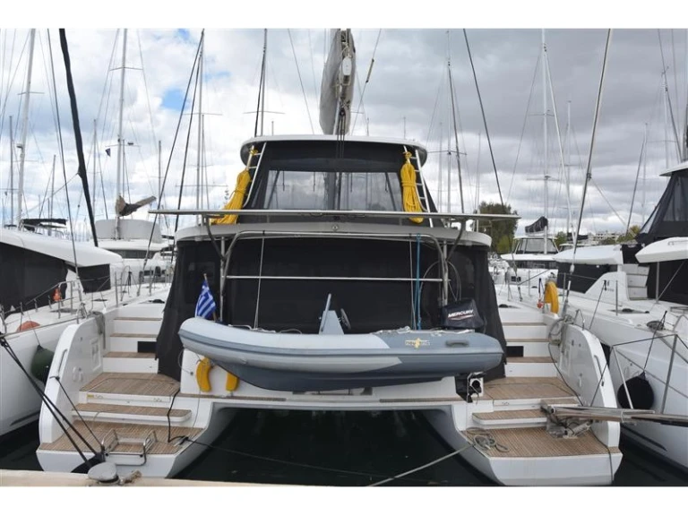 Verhuur Catamaran Lagoon met vaarbewijs