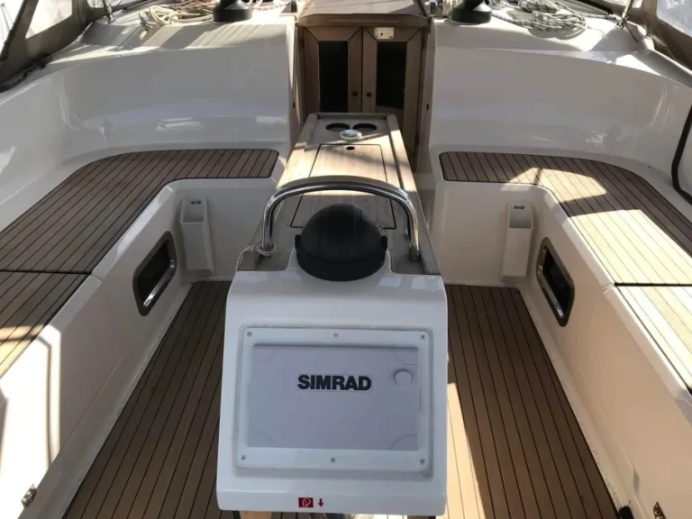 Bootverhuur Bavaria Bavaria Cruiser 51 (5 cab.) in Álimos via SamBoat