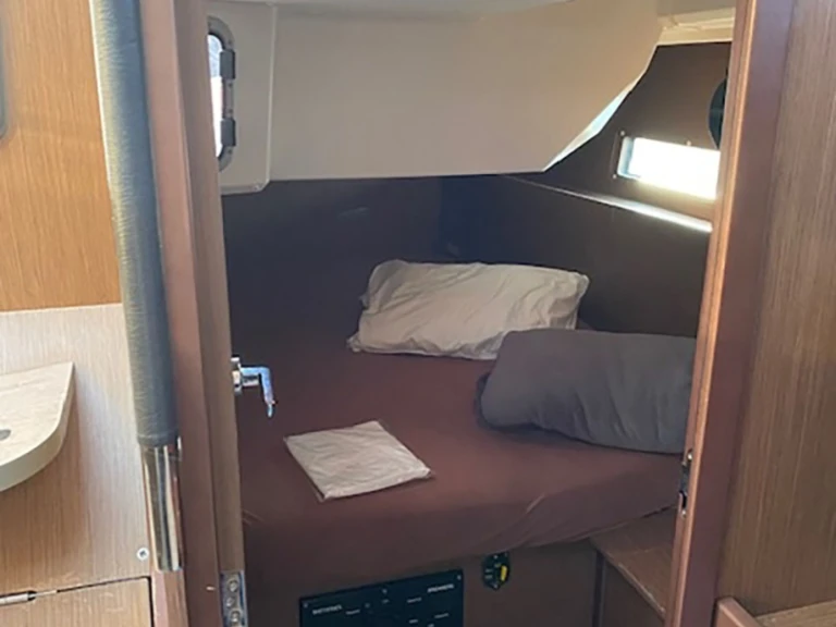 Jachthuur in Bormes-les-Mimosas - Bénéteau Oceanis 40.1 via SamBoat