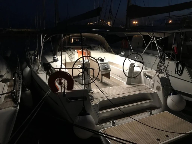 Bootverhuur Bavaria Bavaria Cruiser 51 (5 cab.) in Álimos via SamBoat