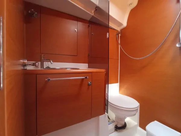 Huur een Jeanneau Sun Odyssey 439 (4 cab.) in Lefkáda