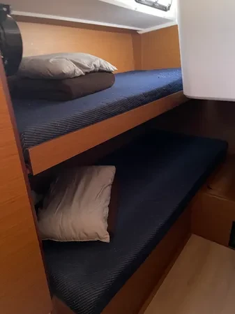 Jachthuur in Néa Péramos - Jeanneau Sun Loft 47 (7 cab.) via SamBoat