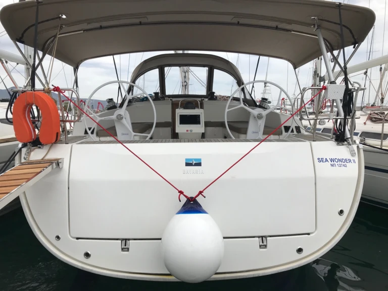 Huur een Bavaria Cruiser 46 in Gouviá