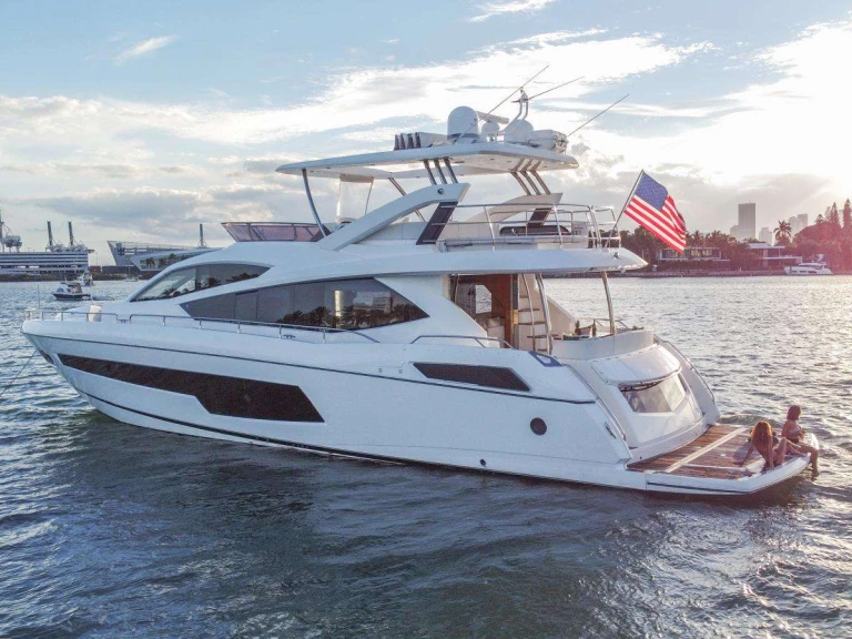 Jachthuur in New York (City) - Sunseeker Asha via SamBoat