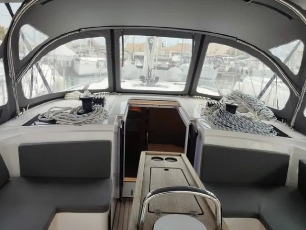 Verhuur Zeilboot Bavaria met vaarbewijs