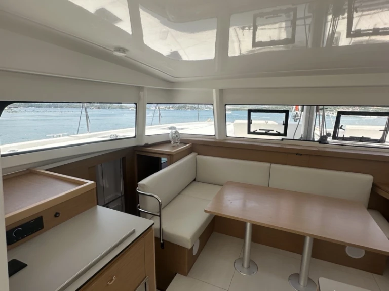 Verhuur Catamaran Excess met vaarbewijs