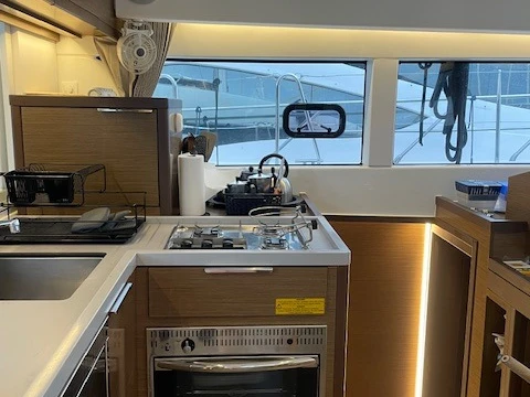 Bootverhuur Lagoon Lagoon 40 in Paros (Eiland) via SamBoat