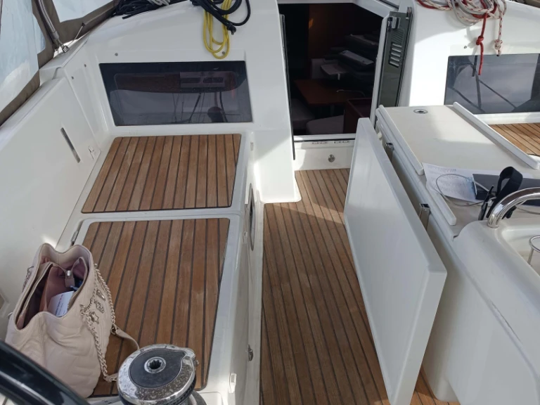 Verhuur Zeilboot Jeanneau met vaarbewijs