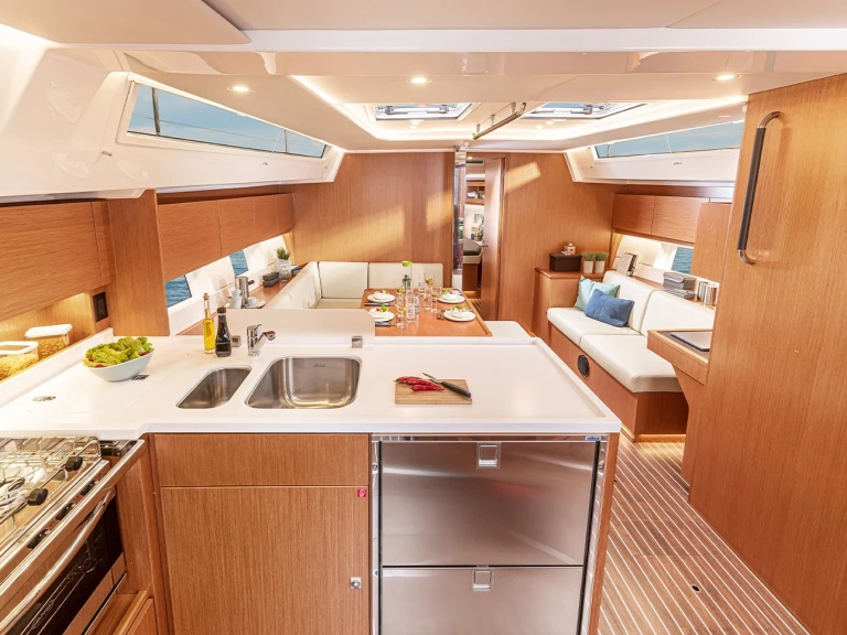 Bootverhuur Volos goedkoop Bavaria C45