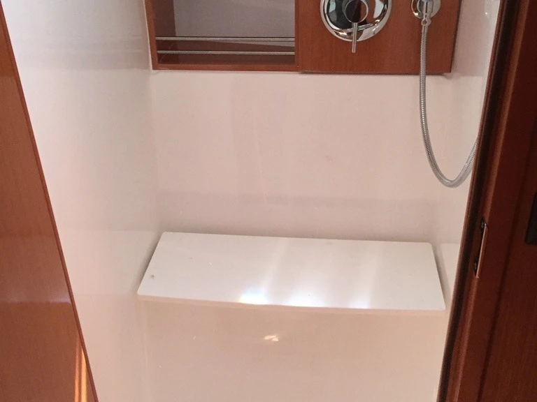 Huur een Bavaria Cruiser 46 in Skiathos