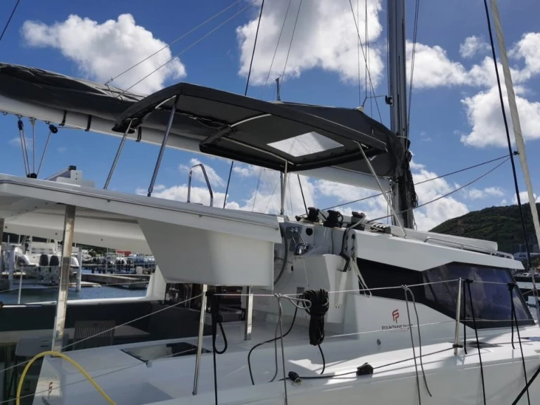 Verhuur Catamaran Fountaine Pajot met vaarbewijs