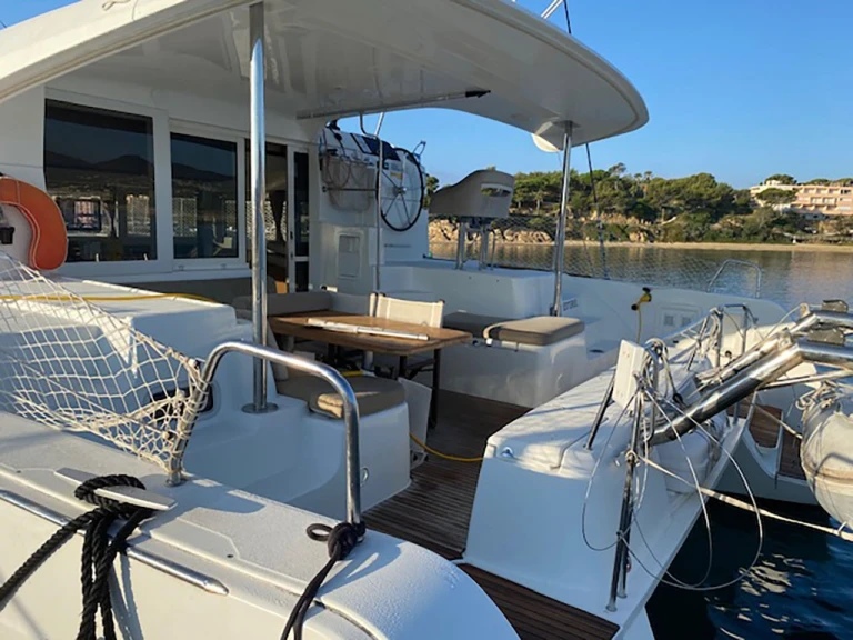 Huur Catamaran met of zonder schipper Lagoon in Bormes-les-Mimosas