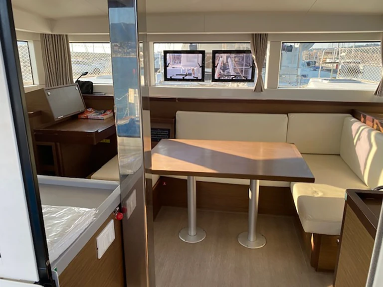 Verhuur Catamaran in Bormes-les-Mimosas - Lagoon Lagoon 40