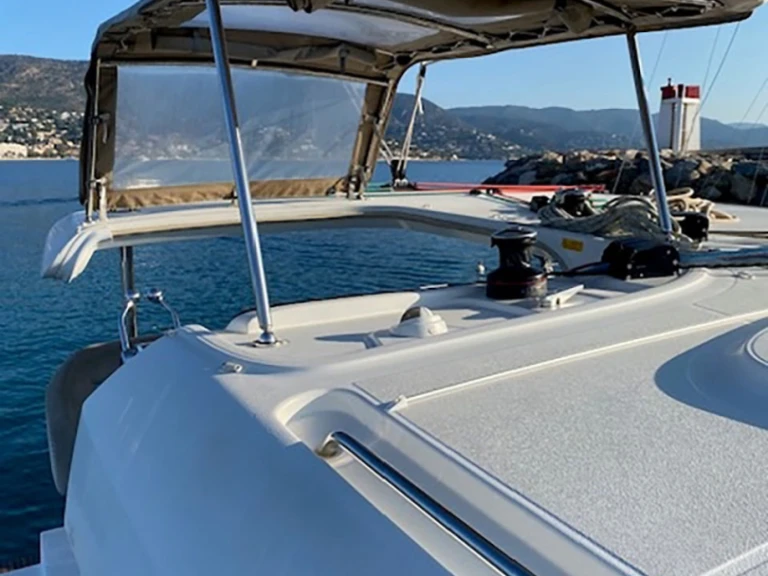 Verhuur Catamaran Lagoon met vaarbewijs
