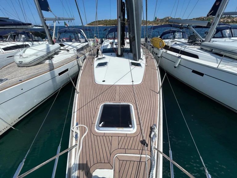 Huur een Jeanneau Sun Odyssey 54 DS in Cugnana Verde