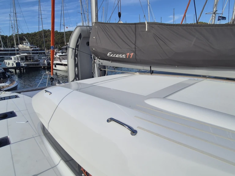 Verhuur Catamaran Excess met vaarbewijs