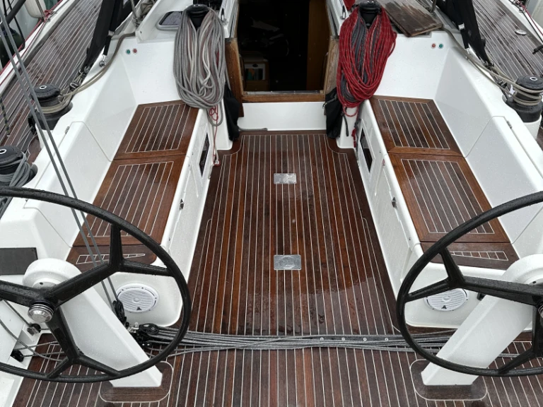 Bootverhuur Punat goedkoop Solaris One 44