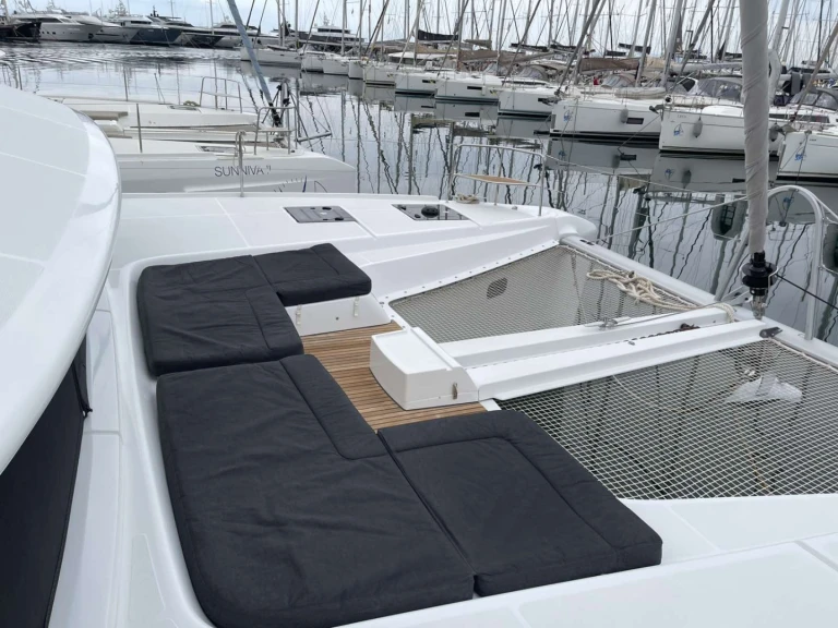 Verhuur Catamaran Lagoon met vaarbewijs